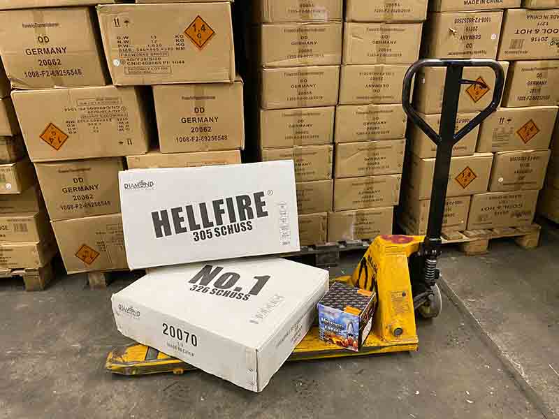 XXL-Verbundbatterie „Hellfire“ – 305 Schuss